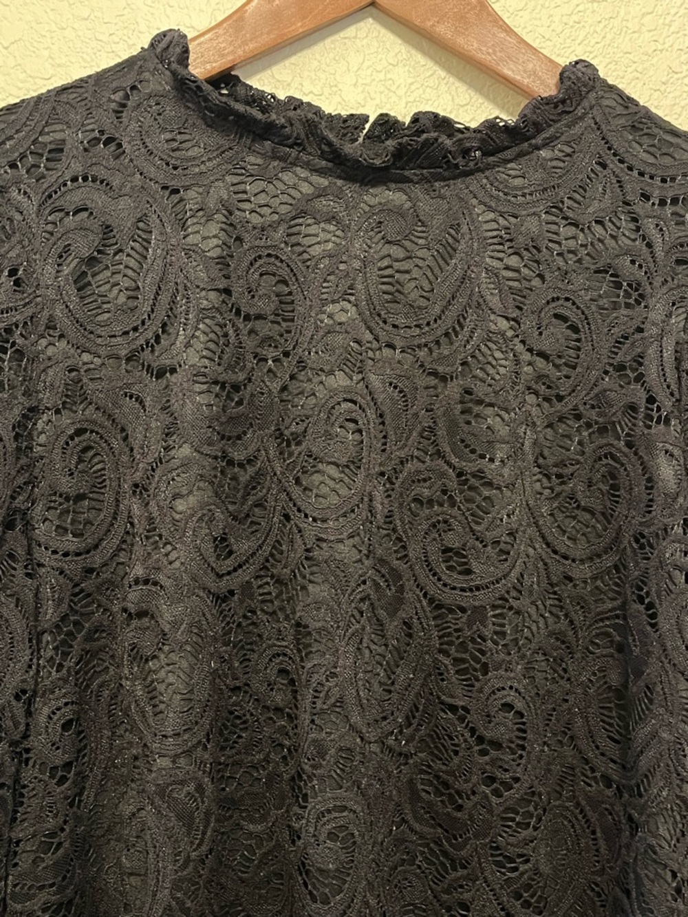 Adrianna Papell Black Floral Lace Long-Sleeve Top Women's Large Boho Victorian